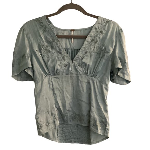 Free People Tops - Vintage FREE PEOPLE Light Green Lace V-Neck  Embroidered Blouse-SIze Small